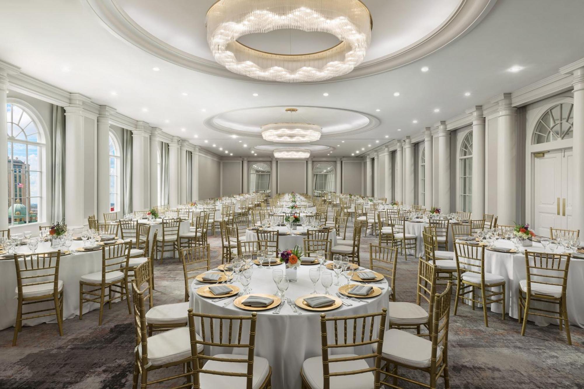 The Westin New Orleans Hotel Exterior photo